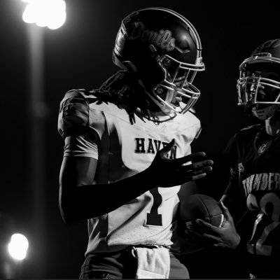 (Dual threat) QB| 6’3 180| C/O ’26 | Winter haven HS🔱 | 3.5 GPA |200m 22.45| 📲813-304-5384 | Head Coach info: @WHCoachWhite NCAA ID# 2504566047
