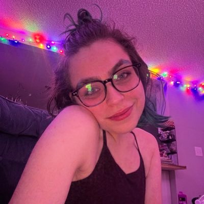 25 🧚♀️🐱🦋🕸️🪻🪽girl who loves cats, music, art, sometimes wrestling, and a whole bunch else 🍓🫧 🌻🌸 🍃🦥🌈🐭