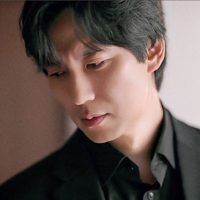 I am Van and I kill demons not humans /// My love @YoonJeong_Min I’ll protect him with my life