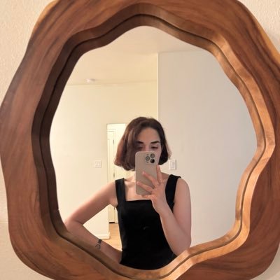 nas211778's profile picture. روباه پنبه‌ای سابق و دارای تتوی نامرئی M.