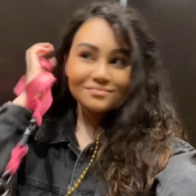 politodeleche's profile picture. a serial yapper x pathological people pleaser