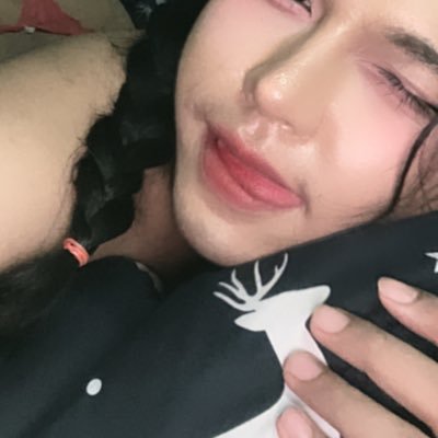 เป็นสาวสองงับ สูง 173 น้ำหนัก 65 ไม่ค่อย DM หาใครงับ เขิน DM มาได้เยย (ไม่มีรูปหน้าไม่คุย สาย❄️ไม่เอา)