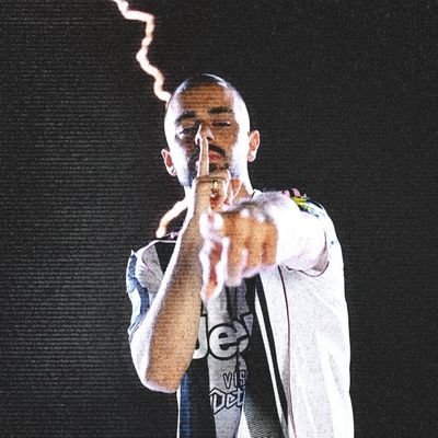 ساخر .. يوفنتيني ومع كل نادي ضد الانتر... محب للميلان
اختصاص تقييم المدربين
. ارتكب كثير من الحماقات
..النصر السعودي💛💙 القادسية السعودي❤💛
جميع مايخص زقروفا