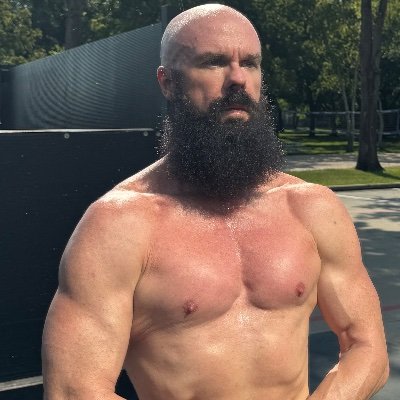 muscle_maestro's profile picture. Conductor, Pianist, Artist Manager, Bodybuilder, Options Trader. IG:Muscle.Maestro