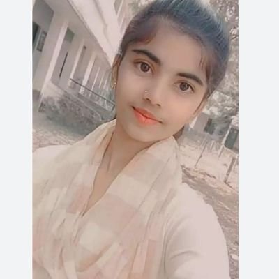 Amishalahane's profile picture. मोह होता तो बांध लेते तुम्हें, प्रेम है सो बंध गये तुमसे❤️