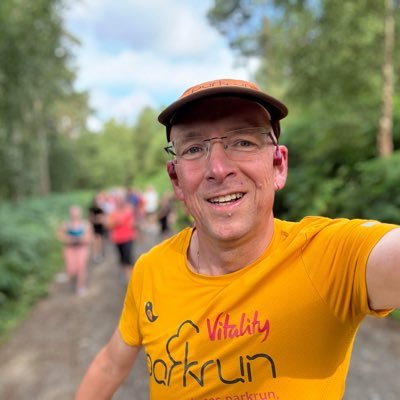 Married to my husband, owned by my cat | #parkrun A4084255 | junior parkrun RD | Owner @lpoolacoustic | On Strava and Duolingo (although not at the same time)