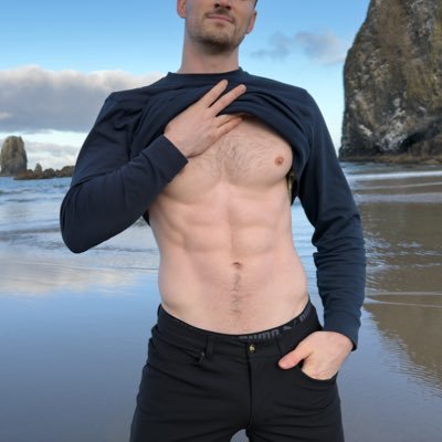 Backup account for Ok_Recording. Horny fitness enthusiast. The face is shown on my only fans! https://t.co/RqHmVh7fiG