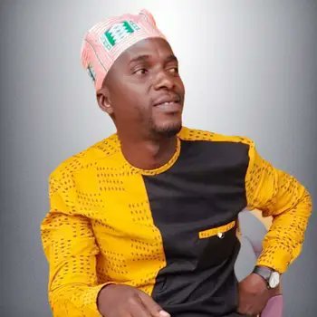 yembering7's profile picture. La connaissance s'acquiert par l'expérience, tout le reste n'est que de l'information.