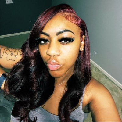 pretty girl in a hello kitty world 🎀 inside thoughts of a gemini ♊️