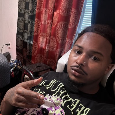 freaky ahh nigga š®āšØ | 25 | 5ā8 I šPoint me to the sluts | HMU about meetups or content