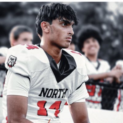 C/O 2030 | No. 1 QB in🇺🇸@QBHitlist | 4.53 (laser)| 4.0 GPA| 5’ 10”158 lbs.|HC: @ericgodfree| QB coach: @rvfc10 @CoachBeas| Inq: Keith Smilie - @nexgenscouting
