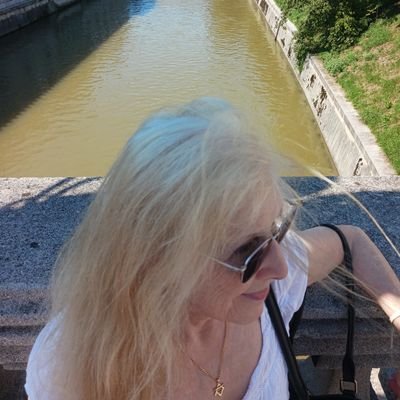 https://t.co/r02XcXdH0s; poetry: https://t.co/9V8BSiuX3I; https://t.co/EvuTFWg9Um. והקדוש ברוך הוא מצילנו מידם