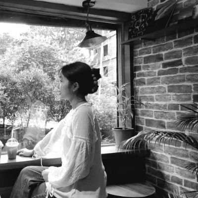 t_yangku's profile picture. Here I stand, atoms with consciousness, matter with curiosity. 
A universe of atoms, an atom in the universe.