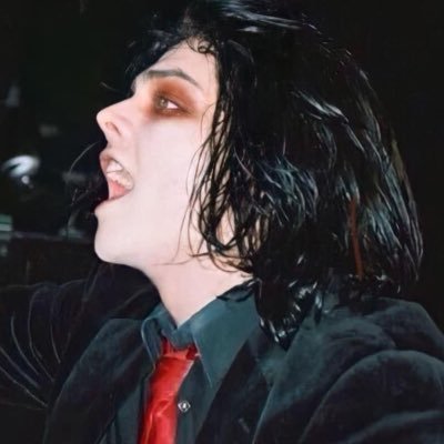 she's the prettiest girl at the party and she can prove it with a solid right hook - frank iero.mp3