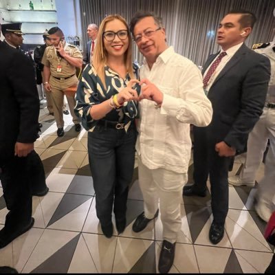 🌸VICEPRESIDENTA DE M&G DE COLOMBIA HUMANA 🌸ADMINISTRADORA DE EMPRESAS Y CONTADORA PÚBLICA, COACH ONTOLOGICA PROFESIONAL EXPERTA EN PNL