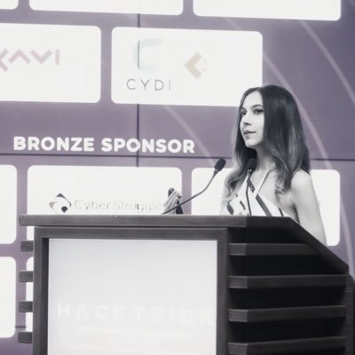 AyseSimgeOzger's profile picture. 