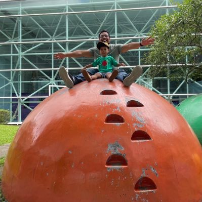 IvanConte1629's profile picture. “En los términos de paz es muy difícil encontrar un equilibrio ”