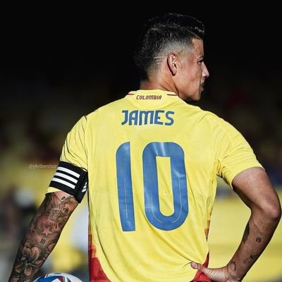 DonCristian123's profile picture. Tiremos código para salir adelante 💻
