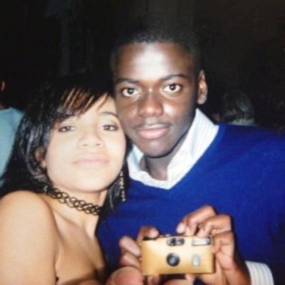 auldlangroom's profile picture. 
