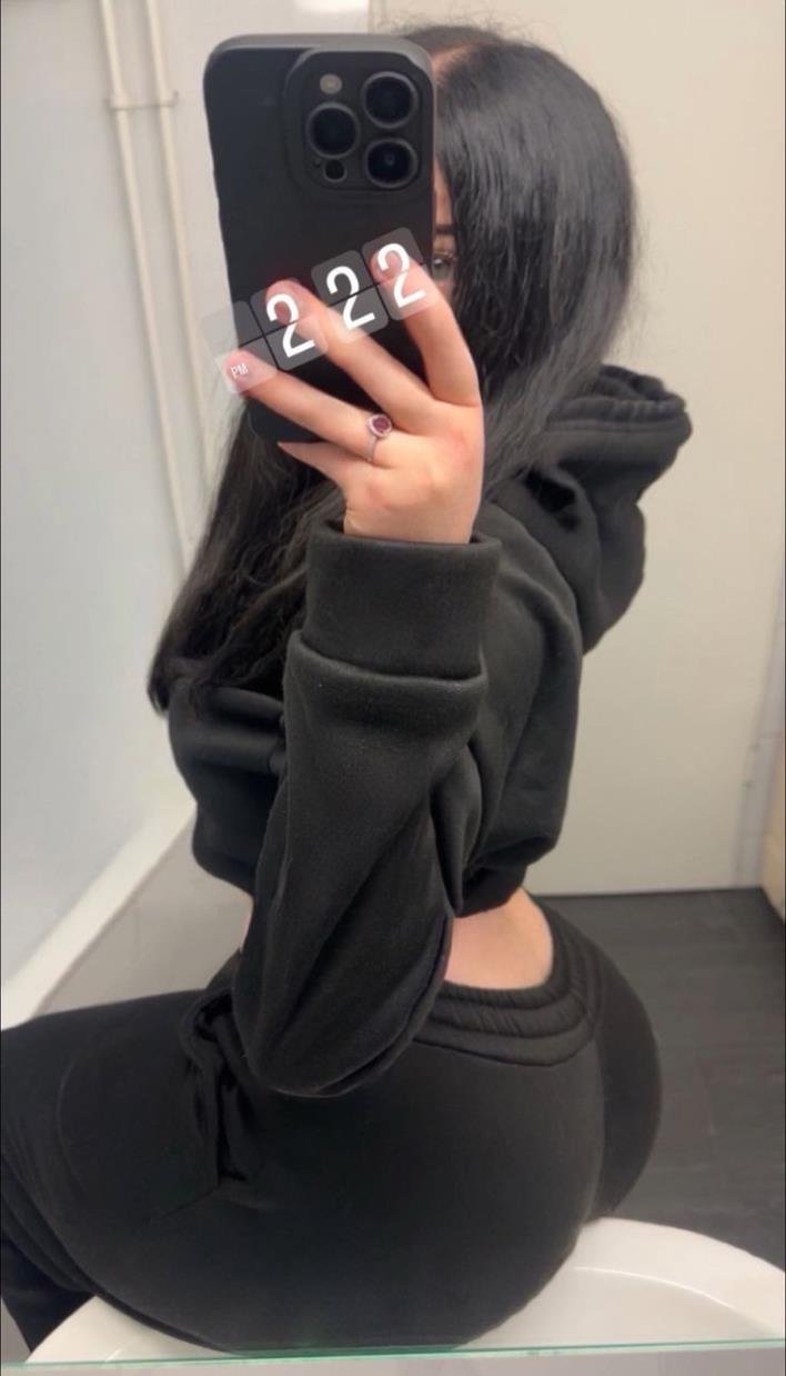 Nayeli_Nav_n's profile picture. This is just a spam page... Kindly support my main page @SweetyLatinaa