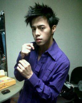 waliband5's profile picture. 