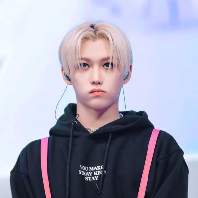 YiLpgLkU5X13311's profile picture. 