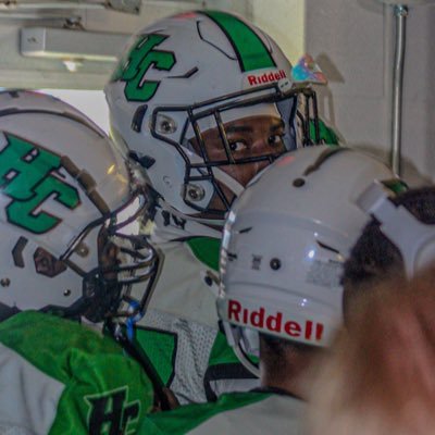 FramesHass8195's profile picture. Class of 2028‼️🙋🏾‍♂️ •6'2 160 lbs •Football🏈 •Haines City Highschool💚
