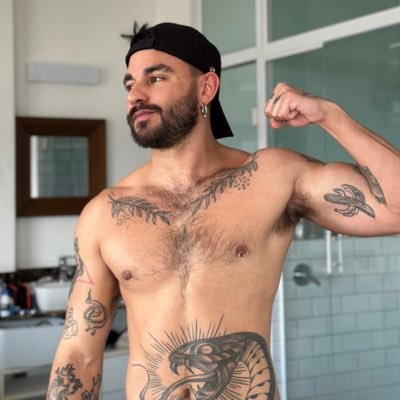 All my links: https://t.co/LZXh68msQl Your favorite porn star. https://t.co/2Usl5FXMlR