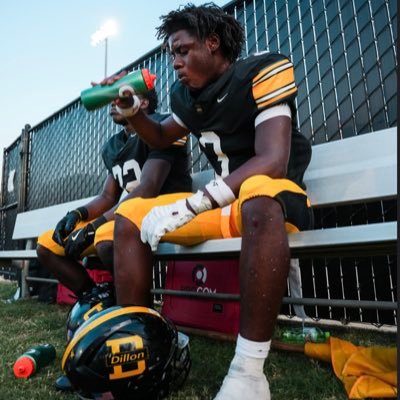 Dillon high C/O 26 |5’10 190 LBS| 3.3 GPA📚| 🐍SLIMEBACKER🐍 | ALL-STATE TEAM💡| (8436322566) Email: Keryien20@gmail.com https://t.co/58ljwJGUGc