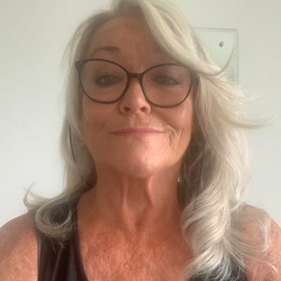 #FBPE Hate #Tories, #Brexit, liars, racism, fascism & narcissists. Love my family, music, politics, & 😻No DM’s please 🙏 @lettie29.bsky.social 🥰