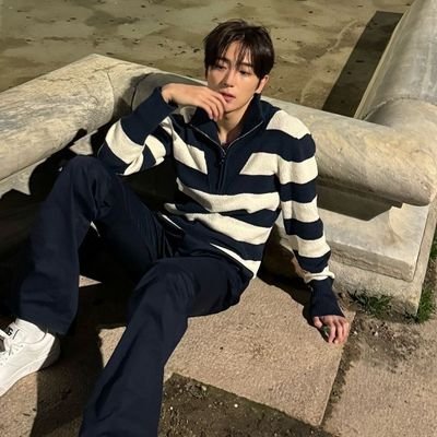 Jf32_won's profile picture. LUVITY
TOMOON
THE B
42
ATTITUDE
ATINY