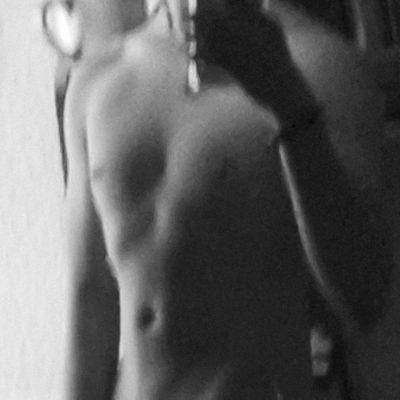 d1n0o__'s profile picture. 19