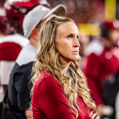 Daughter, Sister, Auntie, Godmom, Friend, Mama Bear. Feminist. Director of Football Operations @ColgateFB. Pioneer Chant. Photographer. Wanderer.