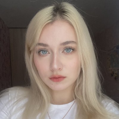 Mary379968's profile picture. Travel, wine, art, cooking and food enthusiast
Robots are really disgusting, I hope you stay away from me.