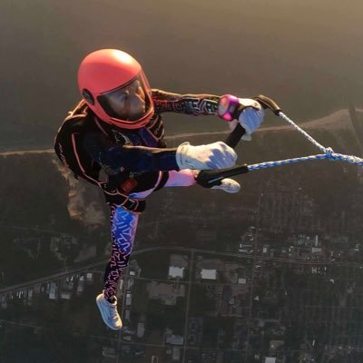 Skydiving Wife & Girl Mom 💖 • Culinary Goddess • Meme Stock Hodler $AMC 🦍🚀 • Fun jumper at @jumpgrandhaven 🪂 • Moderate Feminist 🤘🏻