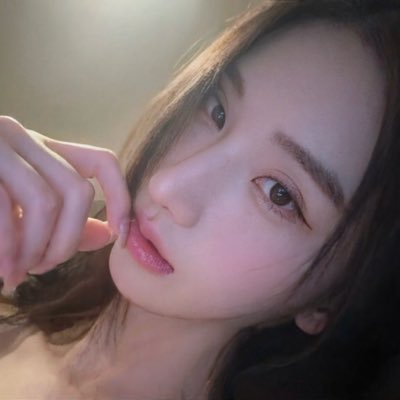 唯一账号 清水发推偶尔涩涩碎碎念 推广自辨 谢谢你的喜欢 我也喜欢你^门槛518CNY💵盗图请替我十倍挡灾 大额可走usdt 接受视频验证