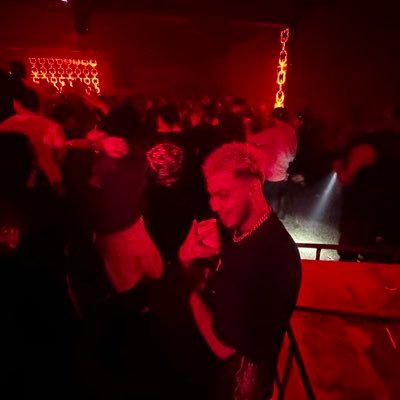 playb0iijt's profile picture. LA ARTIST/BARBER