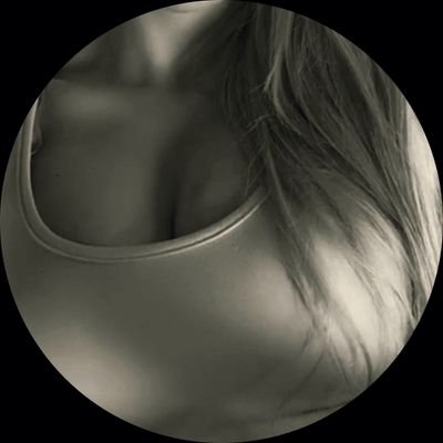 Im Me, Nothing More, Nothing Less.
Post What I Want, What I Like.♡TAKEN♡◇🚫DMs