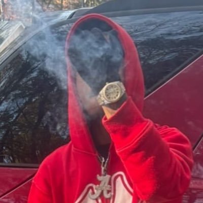 liltwizzyshotem's profile picture. TwizzyDaTweaker 🕴🏾 @1liltwizzy  On IG RealDrencher ☔️