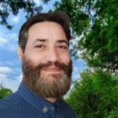 همانا ارزشمند ترين بى نيازى عقل است.
بزرگ ترين فقر بى خردی است.