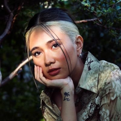 Your source about singer, song-writer, and producer NIKI in Charts, News, and more.