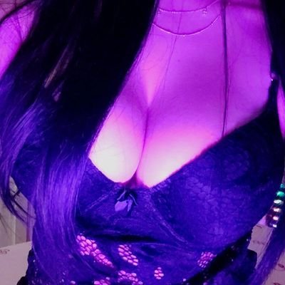 Vendedora de conteúdo +🔞
Faço orçamentos via DM! | brat | sub | begginer