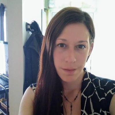 madamemarieIII's profile picture. reine des cuisses molles/
compte sarcastique à ces heures/peut piquer