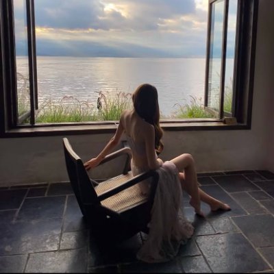 I'm just an ordinary girl, but I know a lot about the outside world 🩵
Hobbies: Travel, eat, take photos📸💫