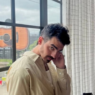 Joejonas281179's profile picture. 
