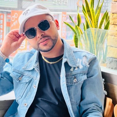 bhan42780's profile picture. 