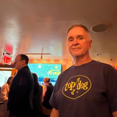 tomwhalen93010's profile picture. 