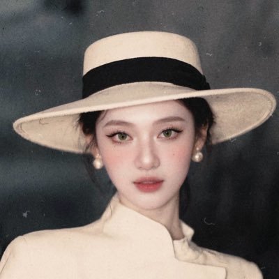 ⠀2 ⠀ còdex marean : el surgimiento de una diosa, 𖤝 (ﵑ) ⠀ meliorismo, alegoría a la transformación de las almas cual mar. 青い統治 ❦