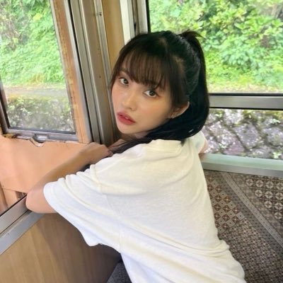 follow me if you like girl groups and aren’t weird - STREAM SOOJINS SINGLE EP 'BADITUDE' AND YUQIS SINGLE EP ‘Motivation’
