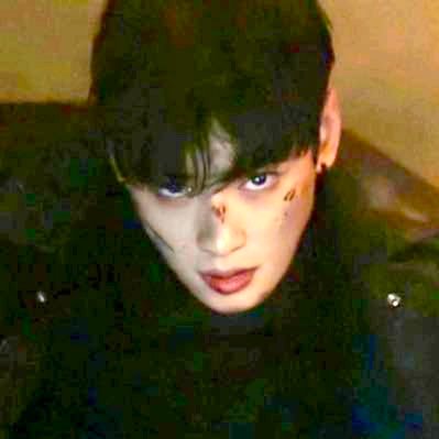 I’m the Priest Johan or Giovanni. I’m an Korean-Italian but I’m born in korean and now I live at Italian. I’m learning korean thanks to the news and K-dramas